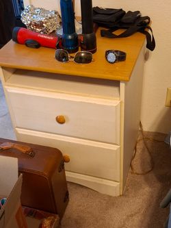 White wood bedroom set