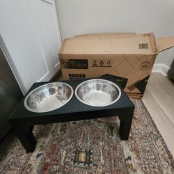 Raised Pet Feeder