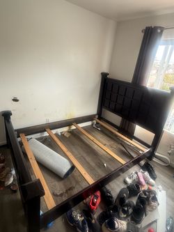 queen size bedframe