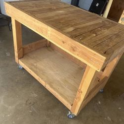 100% Wood work cart with wheels ! Send your offer 