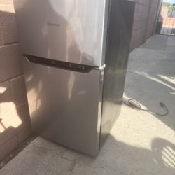 Mini Refrigerator 