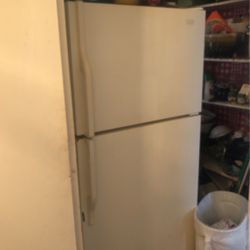 Magic Chef Refrigerator  