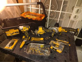 DeWalt 20V Cordless Power Tool Set