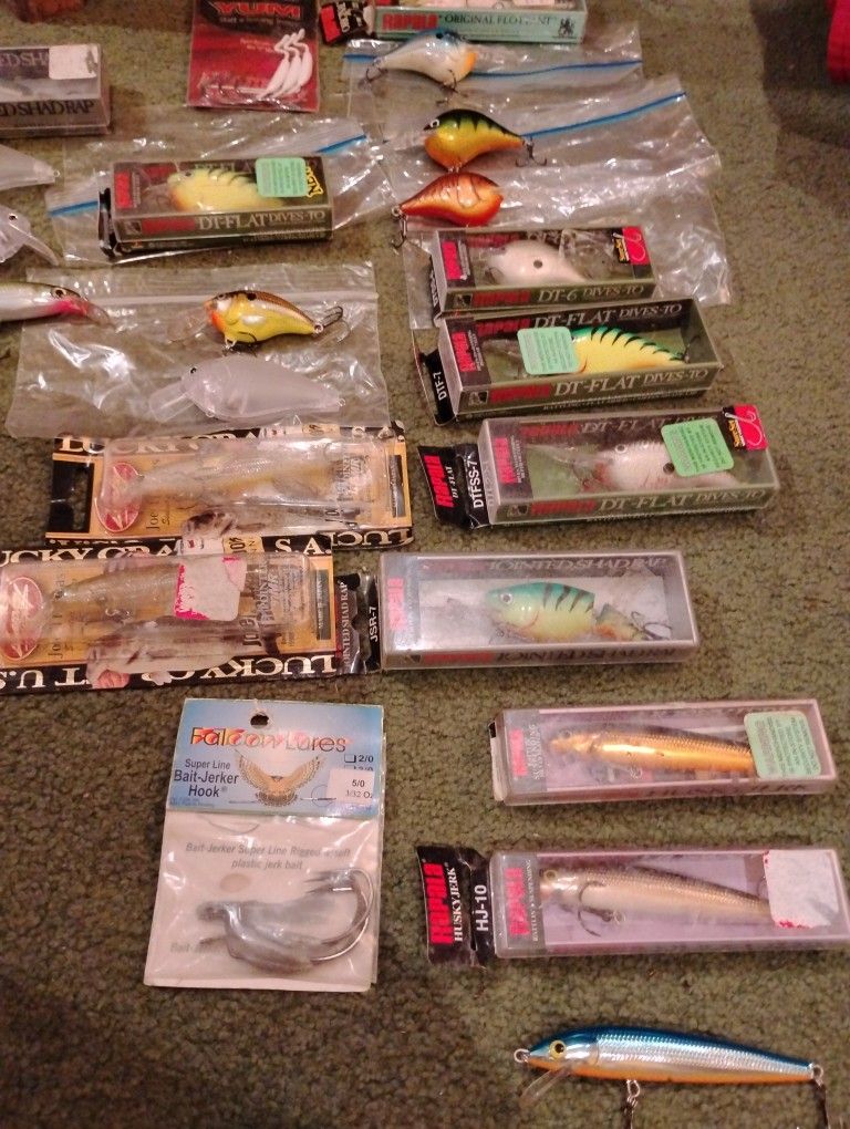 21lotpcs. All New Mostly Unopened, RapalaS. And Lucky Craft Lures