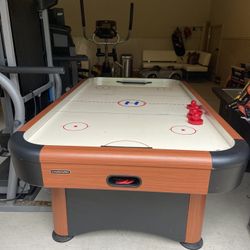 Air Hockey Table