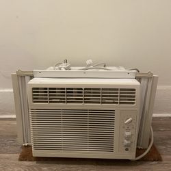GE Window AC Unit (5050 BTU)