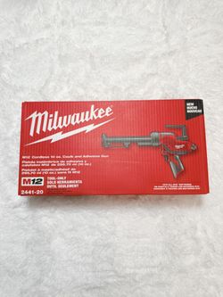 Milwaukee M12 Caulk Gun 