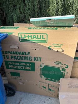 Free moving boxes and TV packing kit