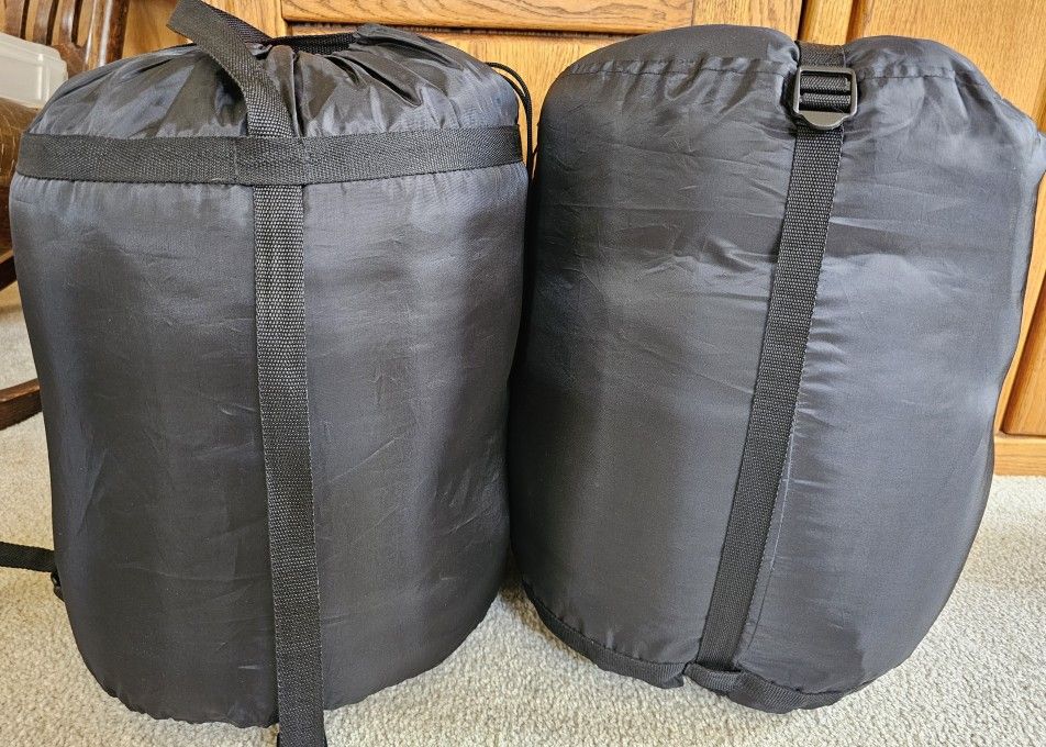 COLEMAN COOL WEATHER BAGS w/ZIP OUT LINER