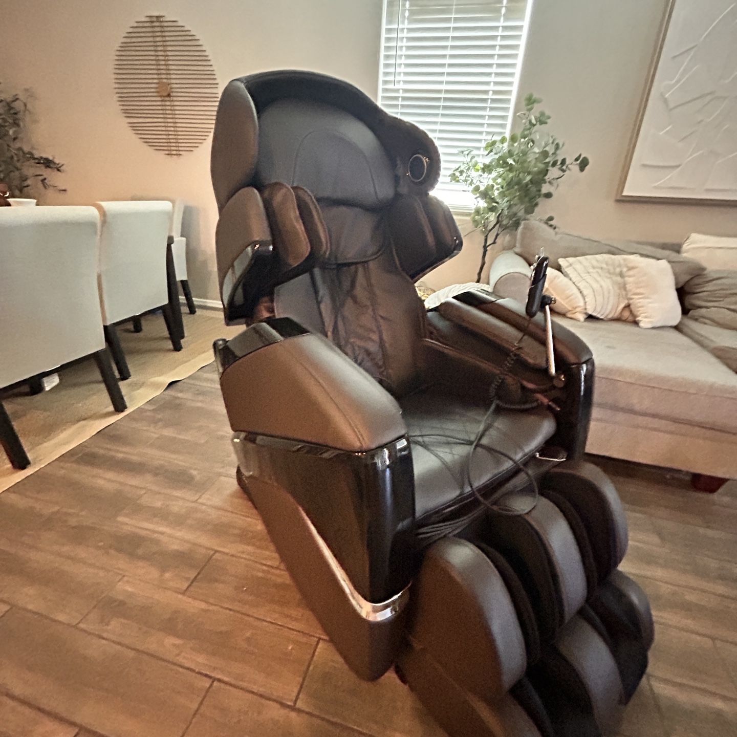 Osaki Os-4000XT Massage Chair 