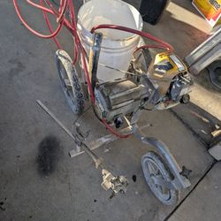 Titan PowrLiner 800 Paint Sprayer 