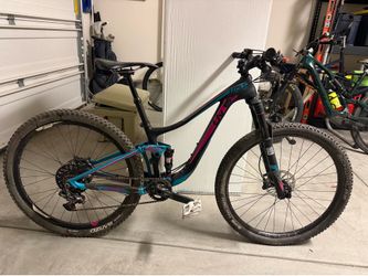 Giant - Liv Lust Women’s Mountain Bike