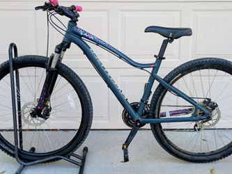 27.5 inch Specialized Jynx mountain bike