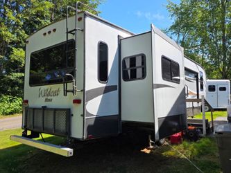 2015 Forest River  Maxx 313RE