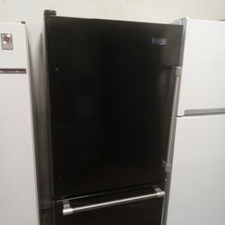 18 Cubic Foot Bottom Freezer Pull Out Maytag With Ice Maker Price To Sell Free Delivery Vancouver Area