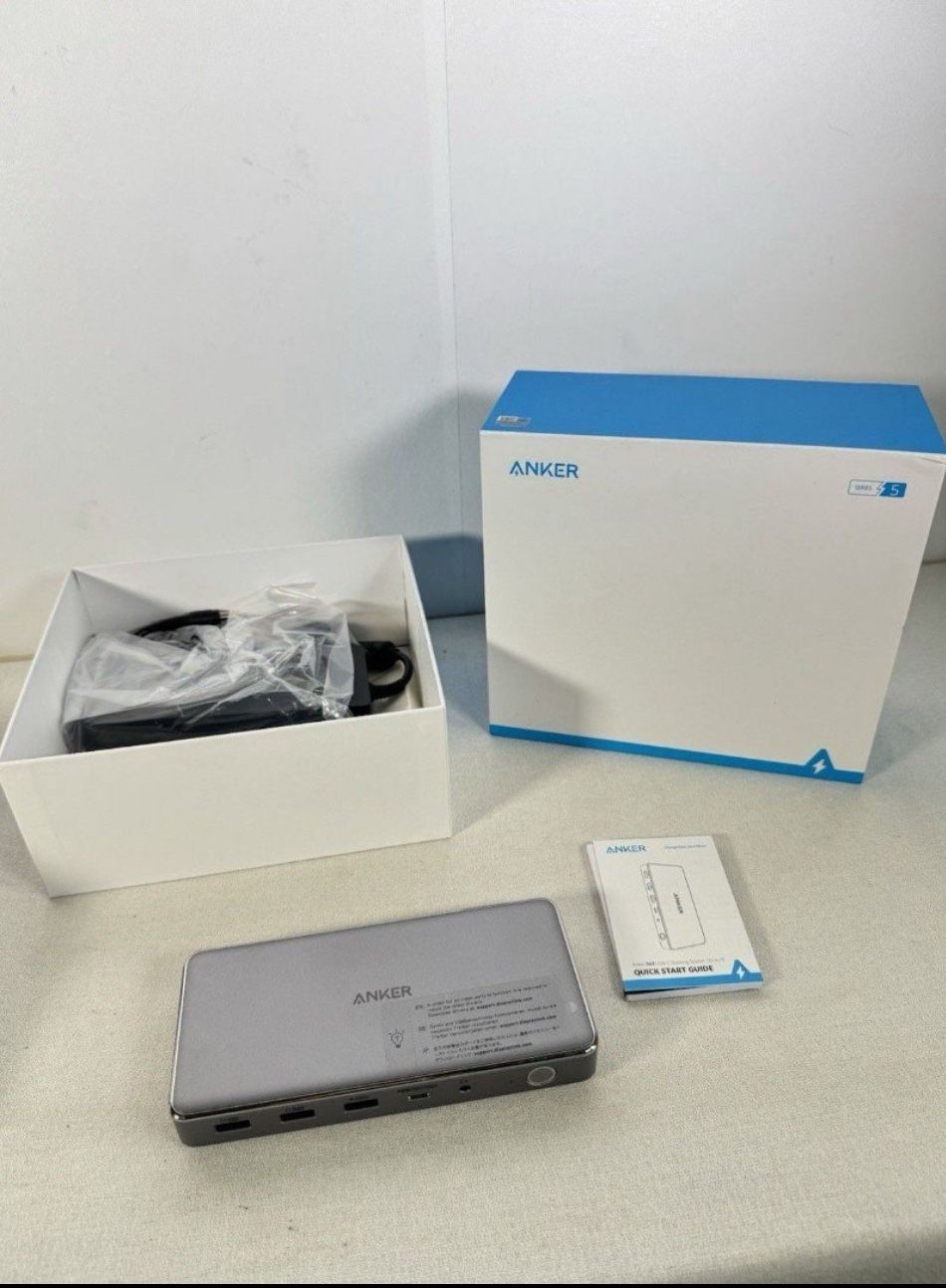Anker 563 10-in-1 USB C Docking Station with Dual HDMI and DisplayPort Gray