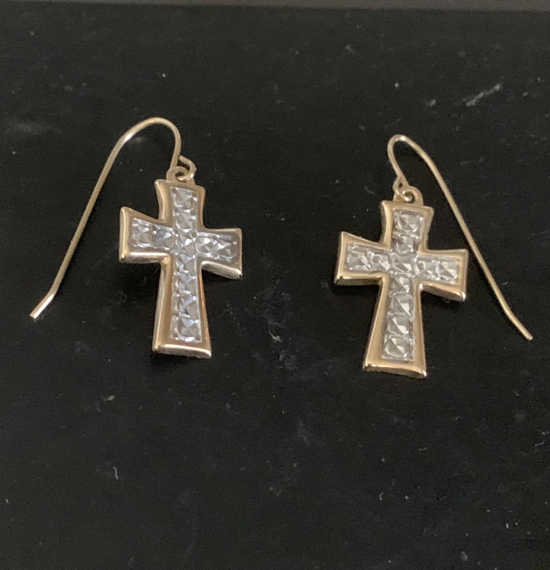 OMA Solid 10K Two Tone Gold Cross Earrings total Weight 0.96 grams in excellent used condition.