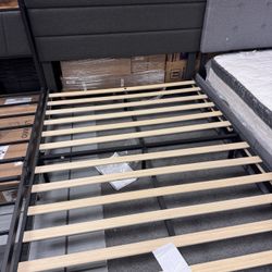 full size bed （brand new)