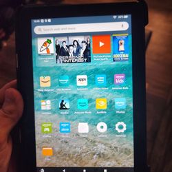 Amazon FIRE 8 (10th GEN) EXCELLENT CONDITION 