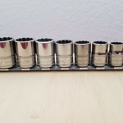 SNAP-ON TOOLS  12 pc.  3/8" Drive        12 -  Point Metric Flank Drive Shallow Socket Set.  ( 8 - 19mm  ) 