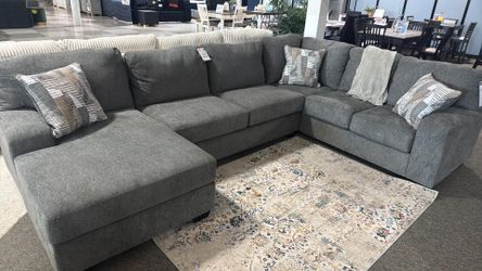 Olivia 🎉 brand new/ modern/luxury 🌼 Living Room Sectional with Chaise