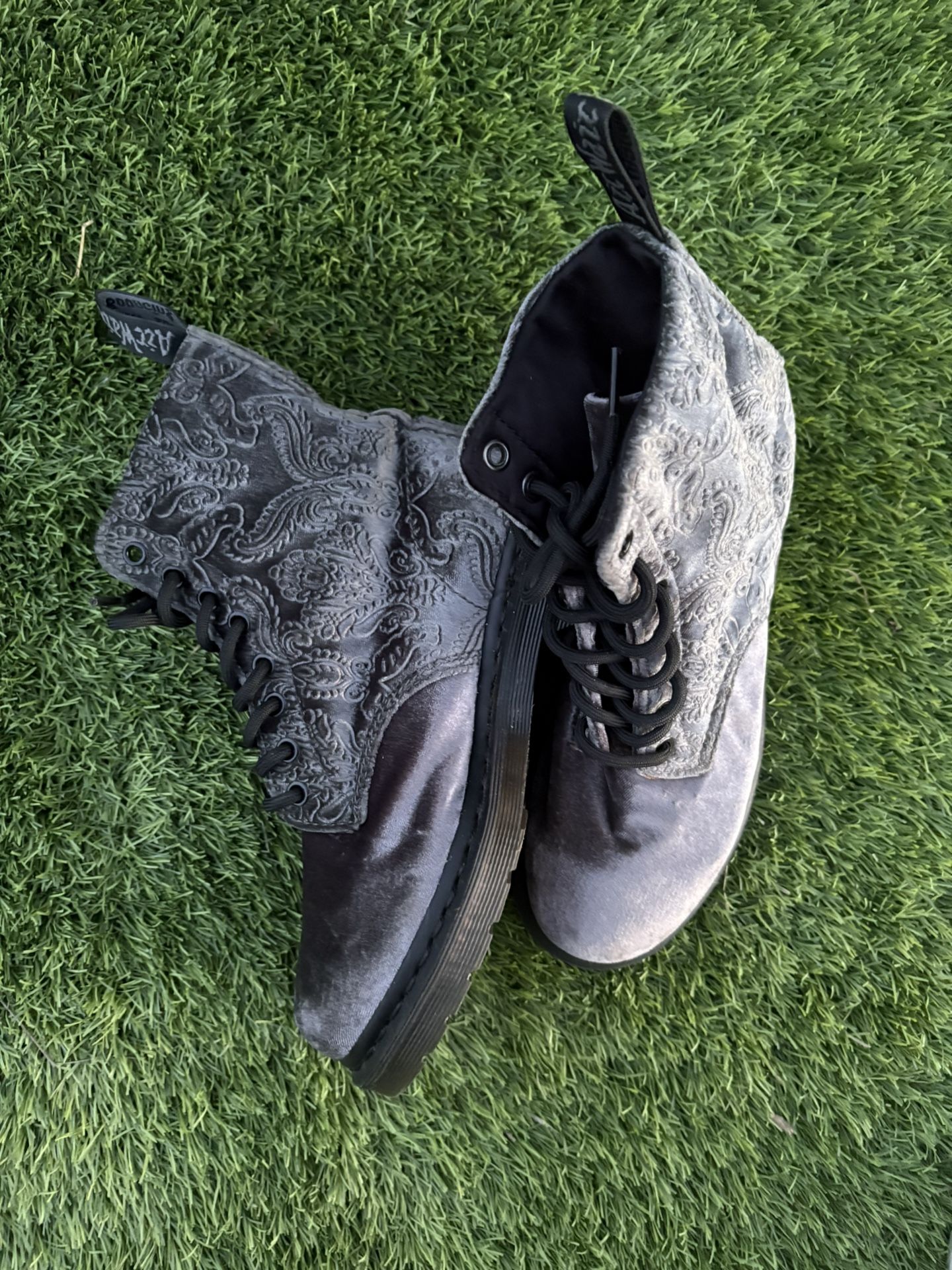 Dr Martens Women Boots Size 6 BRAND NEW 21 Papyrus Halloween cards