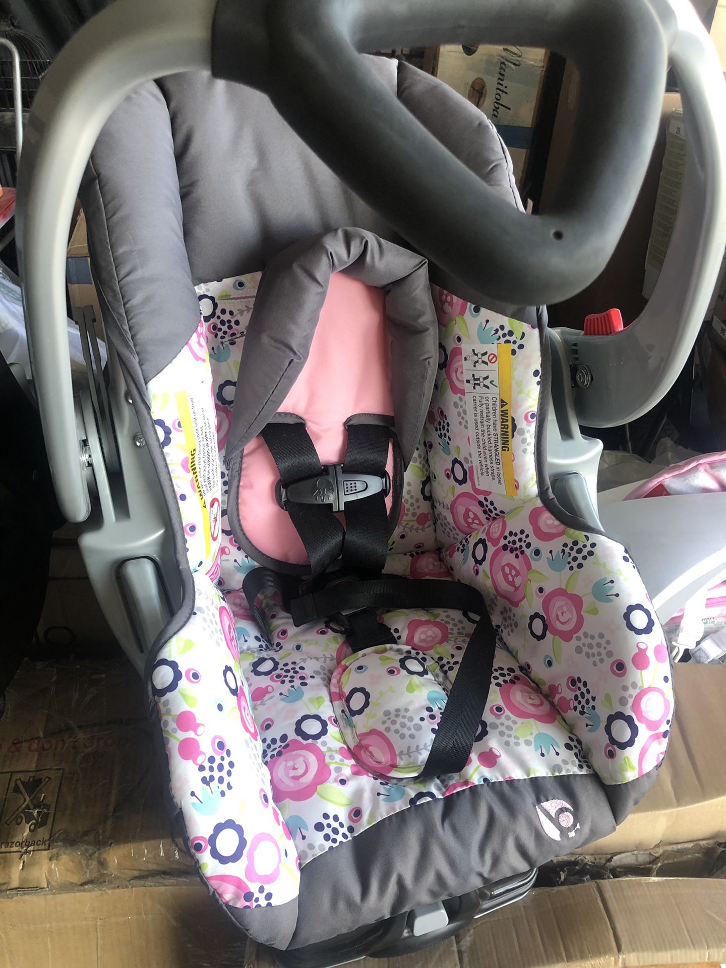 Babytrend infant car seat with base
