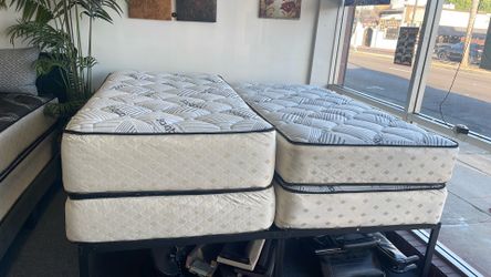 Twin mattress