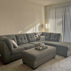 Gray Living Spaces Sectional Couch Sofa w/ Storage Ottoman