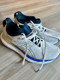Running shoes