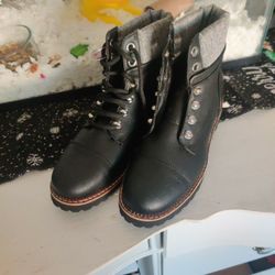 Cute Black Boots