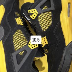 Jordan 4 Thunder Size 10.5 