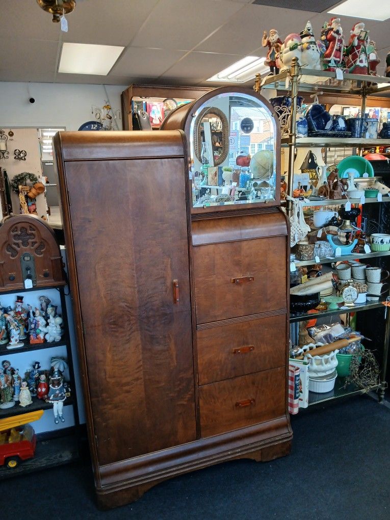 Furniture, Glassware, Jewelry, Candles ,Toys