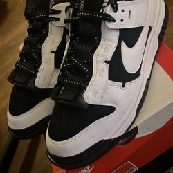 Nike Air Dunk Jumbo ‘Reverse Panda’