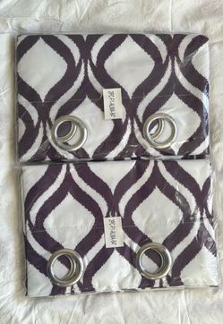 Curtains/ Therma Light Sun Block, 2 Window Panels. Firm Price! 