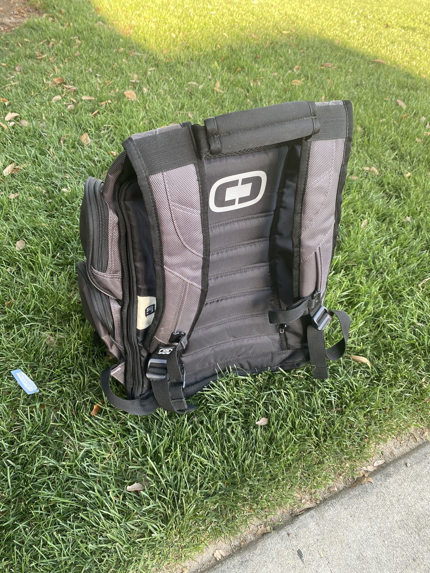 Ogio Metro XL Backpack Color Noise Gray