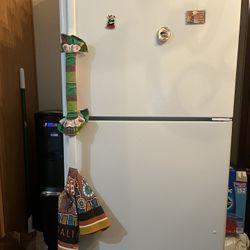 GE refrigerator 66x29x30 