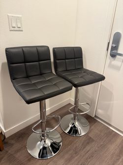 Set of 2 Adjustable Swivel Bar Stools – Black & Chrome