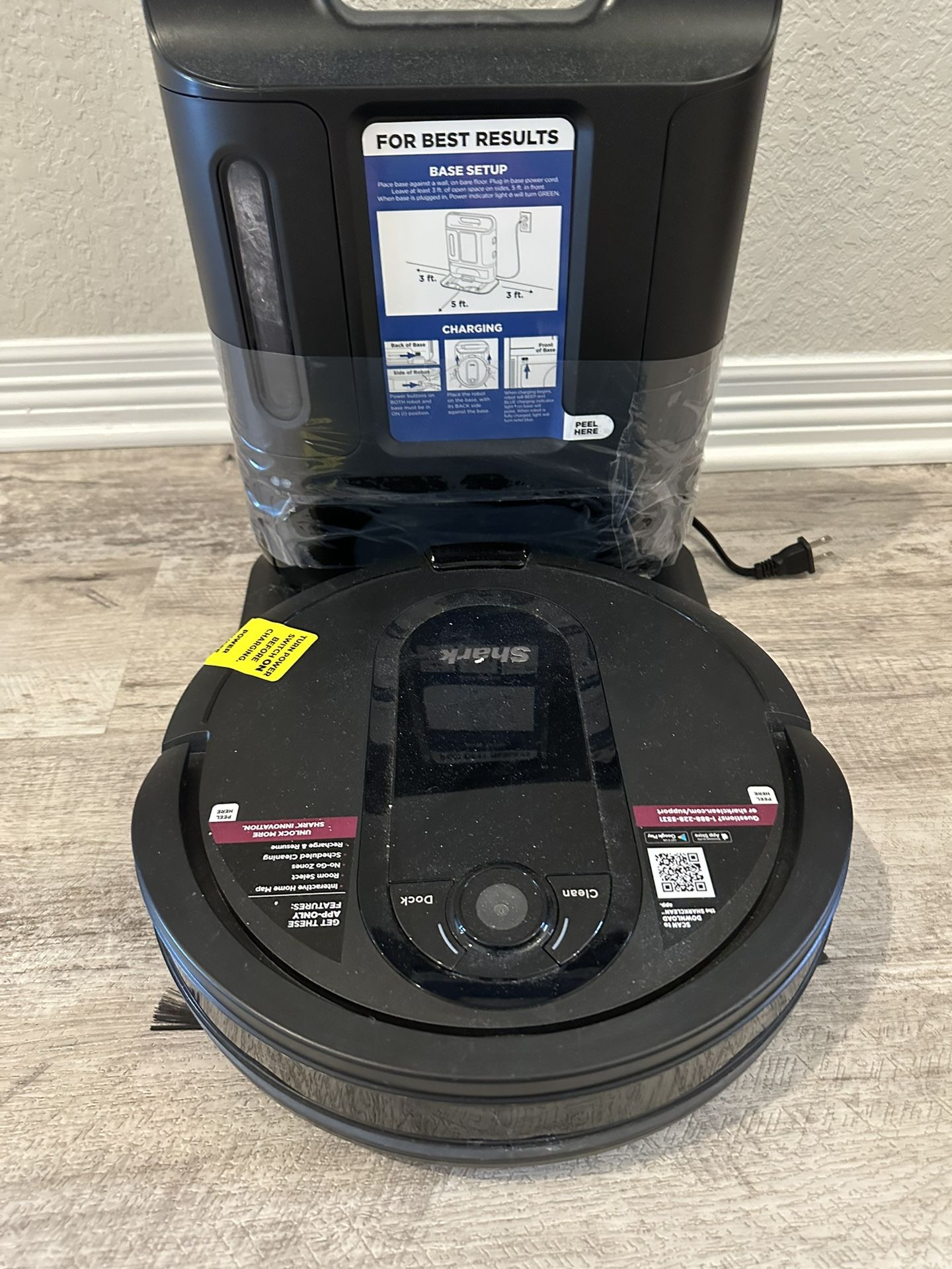 Shark Robot Vacuum with XL bin