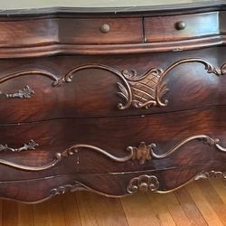 Larg Dress/Bombay Chest  w/ marble top