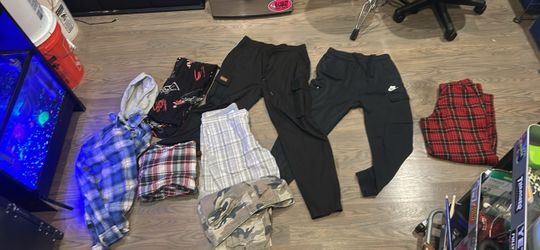 Men’s clothing bundle