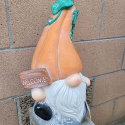 Outdoor Decoration-Welcome Gnome 