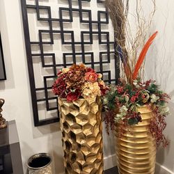Decorating  tall vases Gold color with decorations prc for each