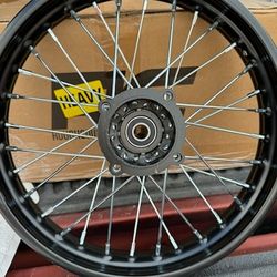 Dirt bike wheel. 90/100-14”. (15mm). 