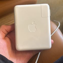 Apple 140 Watt MacBook Adapter