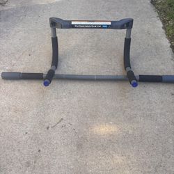 Pull Up Bar