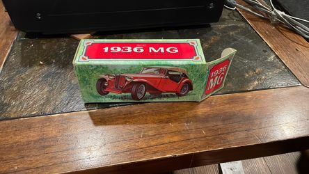 Avon 1936 MG Wild Country After Shave Empty 5 fl. oz. bottle