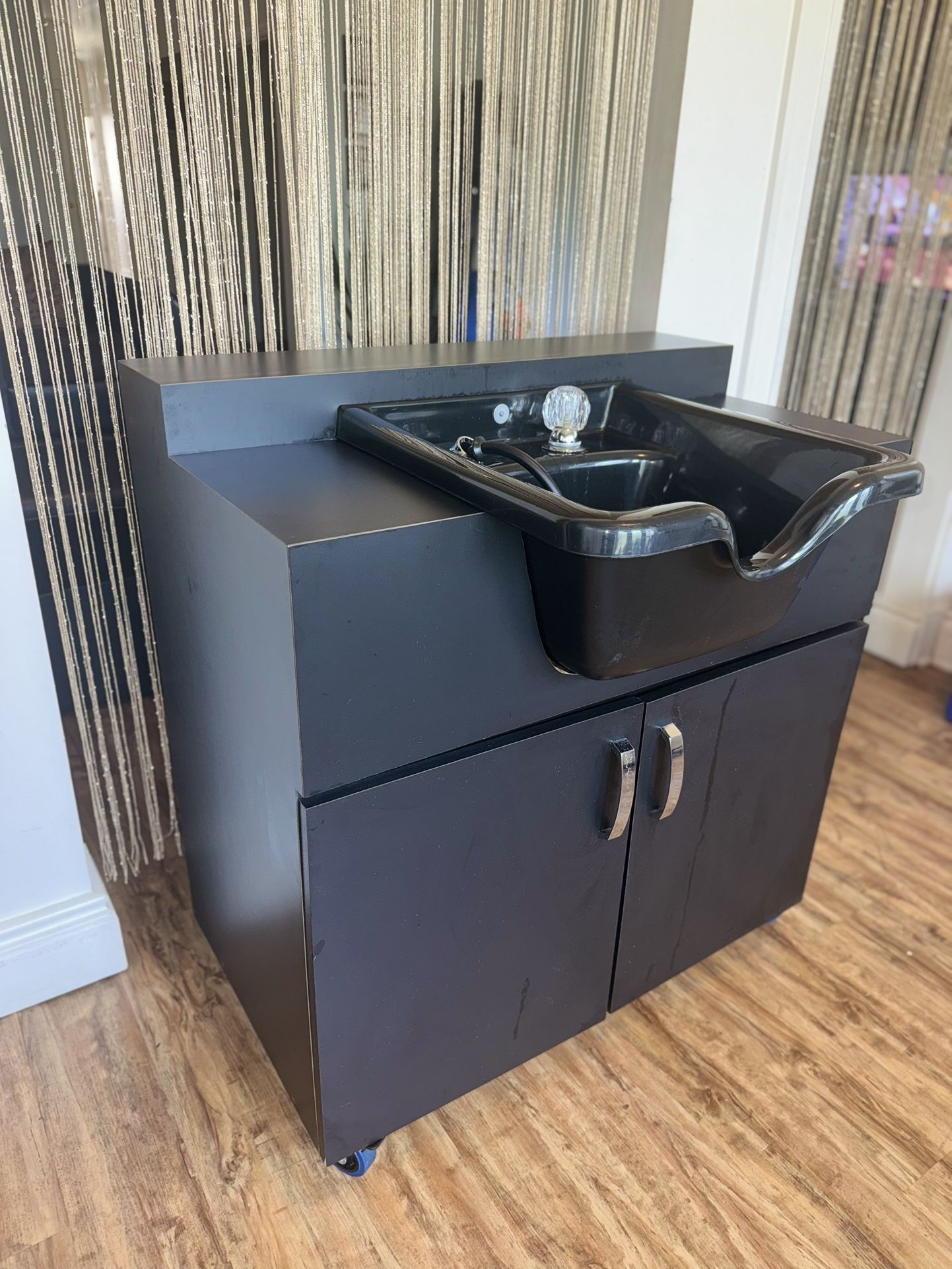 Portable Electric Shampoo Station – No Plumbing