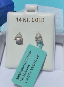 14k Moissanite studs (new)