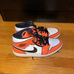 Jordan 1 Mid Turf Orange Size 9.5 Used